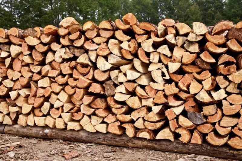 rick-of-firewood-main Image of split and stacked firewood.
